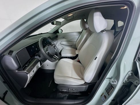 Used 2024 Hyundai Kona SEL image 13