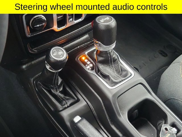 Used 2024 Jeep Wrangler Unlimited w/ Convenience Group AWD/4WD image 19