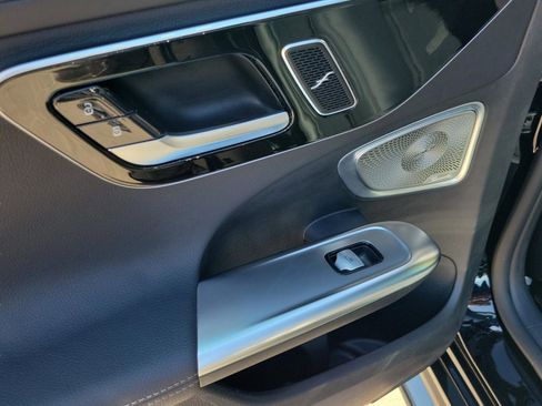 Certified 2023 Mercedes-Benz C 300 Sedan image 6