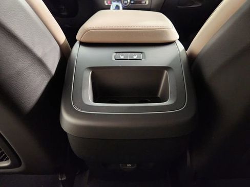 New 2026 Volvo XC60 B5 Plus w/ Protection Package Premier image 31