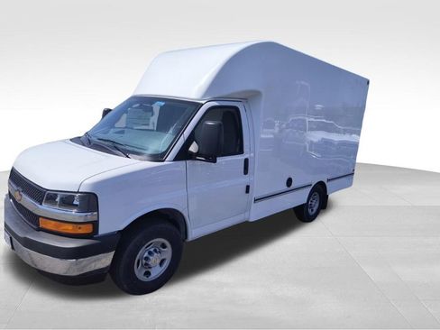 New 2026 Chevrolet Express 3500 w/ Power Convenience Package RWD image 14