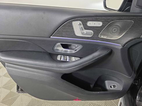 Used 2021 Mercedes-Benz GLS 450 4MATIC image 25