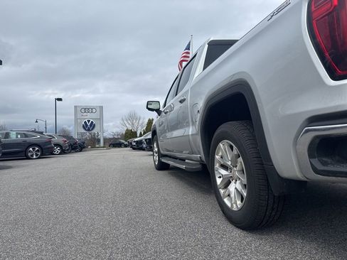 Used 2021 GMC Sierra 1500 SLT AWD/4WD image 12