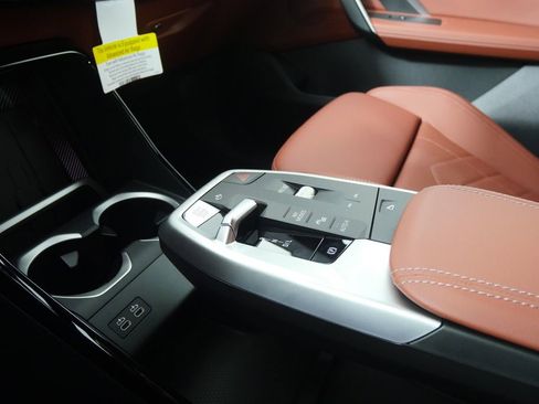 Used 2026 BMW X1 xDrive28i w/ Technology Package image 23