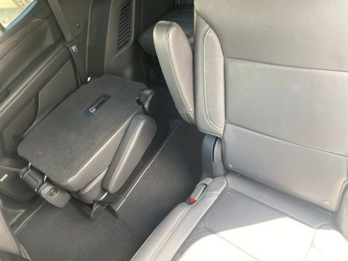 Used 2023 Chevrolet Tahoe LT w/ Luxury Package RWD image 11