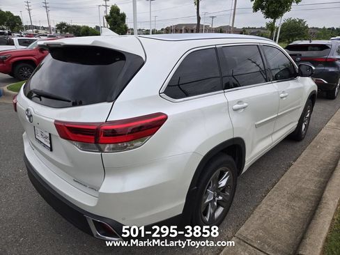 Used 2019 Toyota Highlander Limited Platinum AWD/4WD image 8