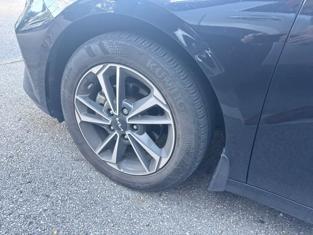 Used 2023 Kia Forte LXS FWD image 6