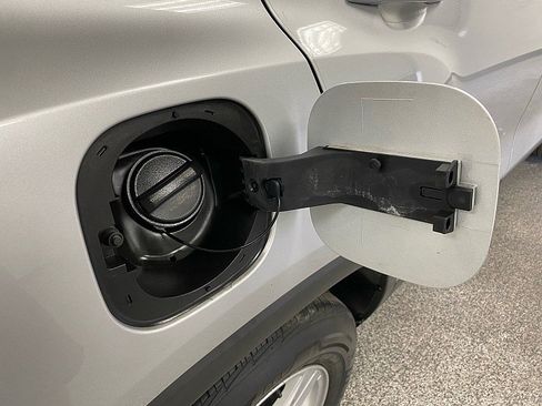 Used 2020 Chevrolet Trax LS w/ Tint and Cruise Package image 28