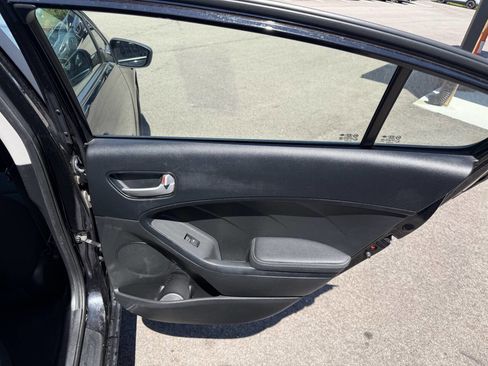 Used 2017 Kia Forte LX FWD image 15