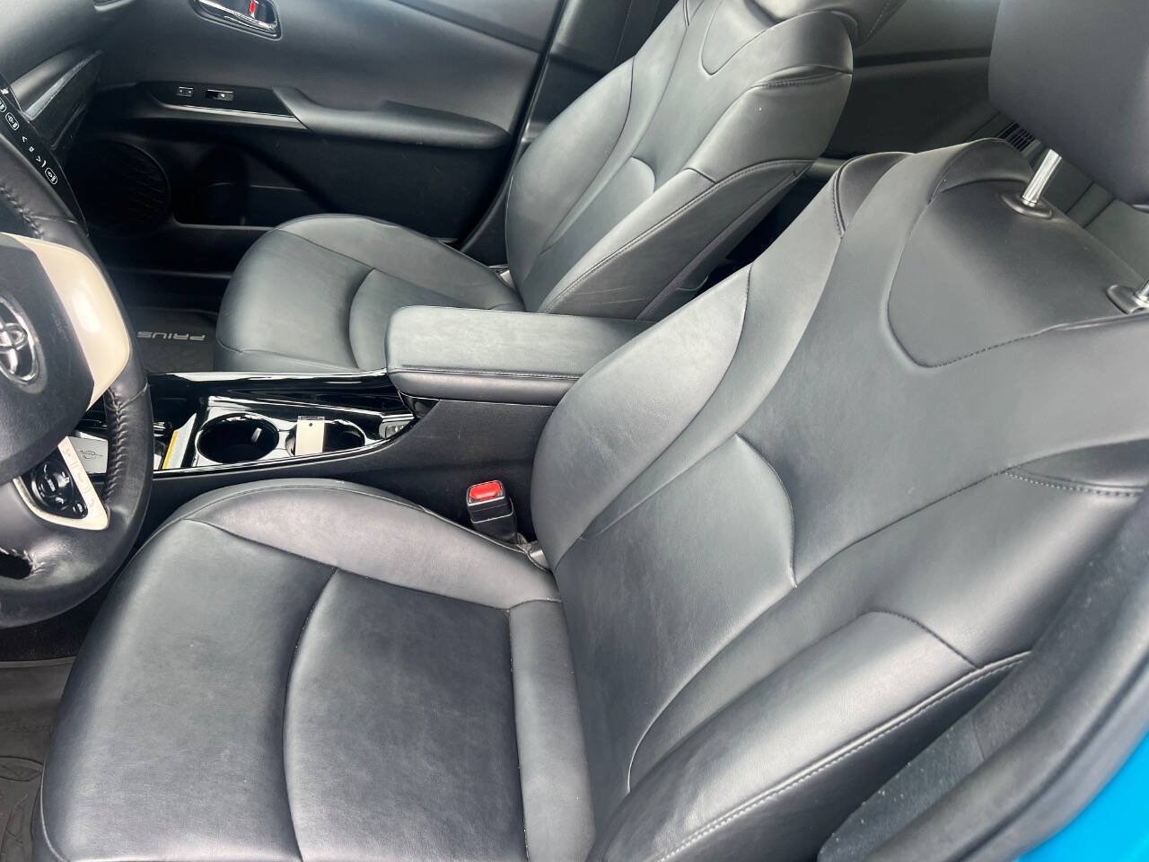 Used 2017 Toyota Prius Prime Premium FWD image 10