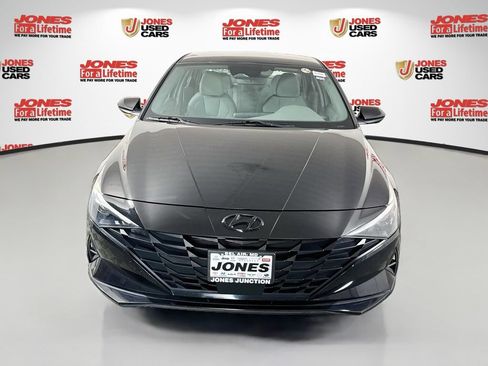 Used 2023 Hyundai Elantra SEL w/ Convenience Package FWD image 11