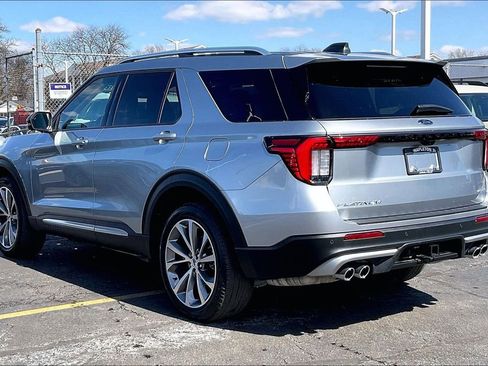 Used 2025 Ford Explorer Platinum w/ Ultimate Package AWD/4WD image 9