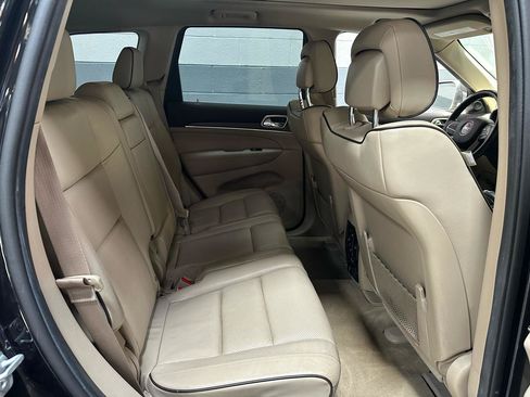 Used 2014 Jeep Grand Cherokee Overland AWD/4WD image 11