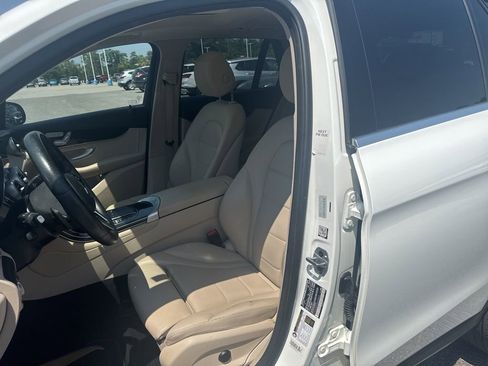 Used 2022 Mercedes-Benz GLC 300 image 14