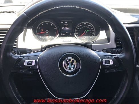 Used 2018 Volkswagen Atlas SEL FWD image 13