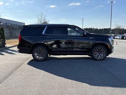 Used 2026 GMC Yukon Denali Ultimate w/ LPO, Floor Liner Package image 11