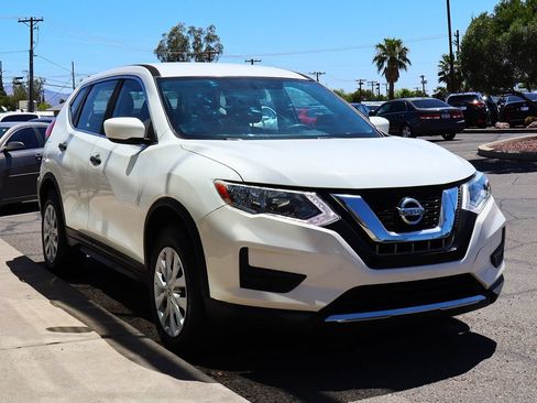 Used 2017 Nissan Rogue S AWD/4WD image 13