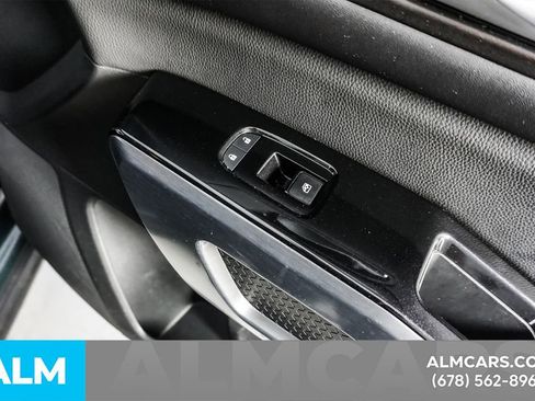 Used 2022 Nissan Pathfinder SL image 47