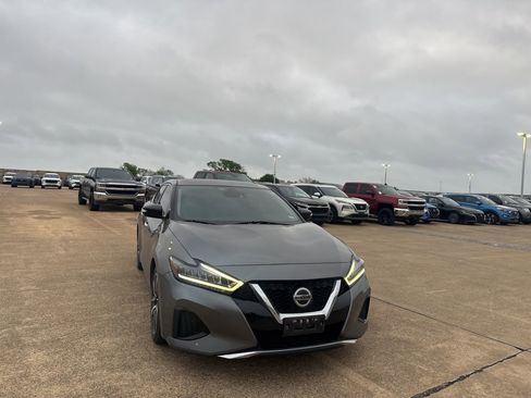 Used 2022 Nissan Maxima SV w/ Floor Mat Group image 3