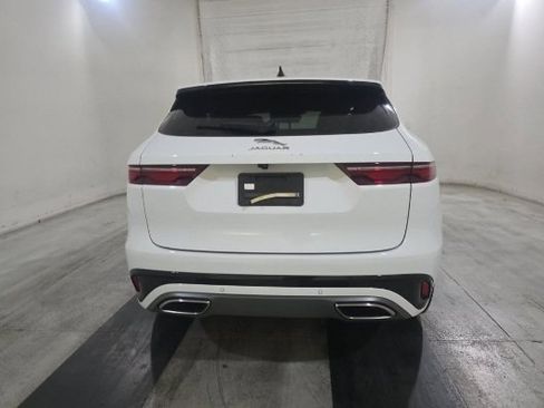 Used 2024 Jaguar F-PACE R-Dynamic S image 10