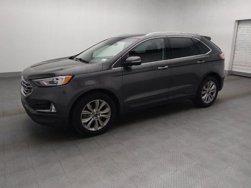 Used 2019 Ford Edge Titanium w/ Cold Weather Package AWD/4WD image 2