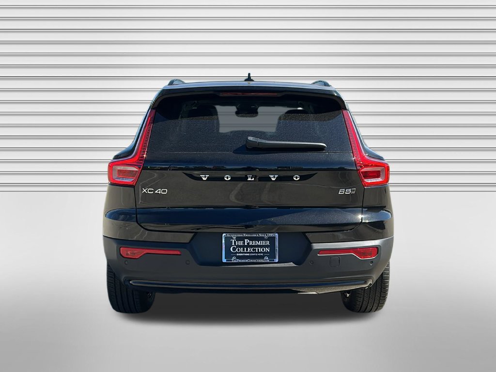 New 2026 Volvo XC40 B5 Core w/ Climate Package AWD/4WD image 5
