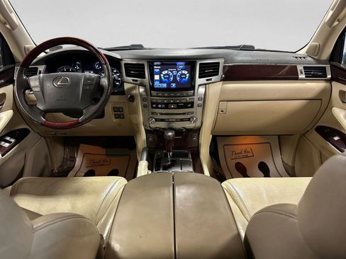 Used 2013 Lexus LX 570 4WD w/ Luxury Pkg image 13