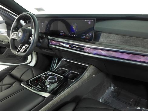 Used 2023 BMW 740i w/ Parking Assistance Package image 13