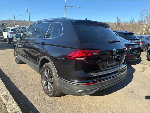 Used 2022 Volkswagen Tiguan SE w/ Panoramic Sunroof Package AWD/4WD image 13