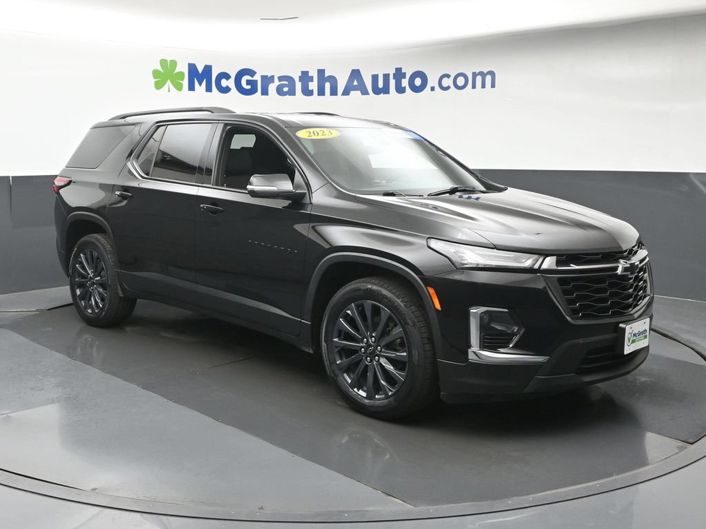 Used 2023 Chevrolet Traverse RS AWD/4WD image 2