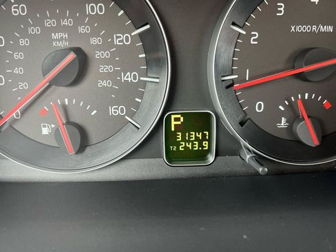 Used 2009 Volvo C70 T5 FWD image 19