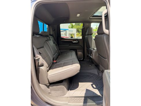 Used 2024 Chevrolet Silverado 1500 High Country w/ High Country Premium Package AWD/4WD image 19