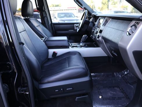 Used 2016 Ford Expedition Limited RWD image 20