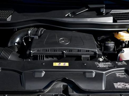 Used 2023 Mercedes-Benz Metris Passenger image 16