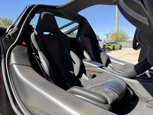 Used 2019 McLaren 720S Performance image 19