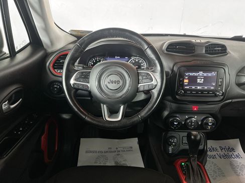 Used 2017 Jeep Renegade Trailhawk AWD/4WD image 20