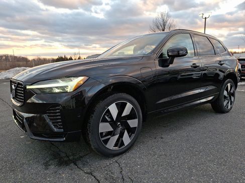 New 2025 Volvo XC60 T8 Plus w/ Protection Package Premier image 2