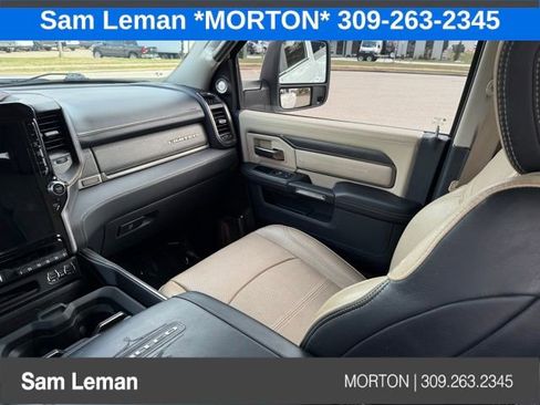 Used 2023 RAM 3500 Limited image 32