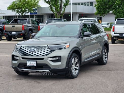 Used 2020 Ford Explorer Platinum AWD/4WD image 4