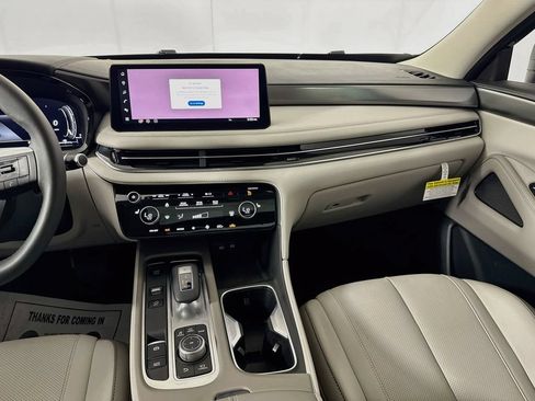 Certified 2026 INFINITI QX60 Pure AWD/4WD image 32