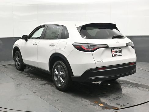 New 2026 Honda HR-V LX image 8