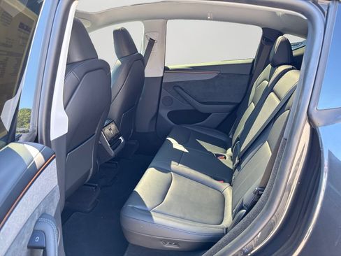 Used 2026 Tesla Model Y 2WD image 15