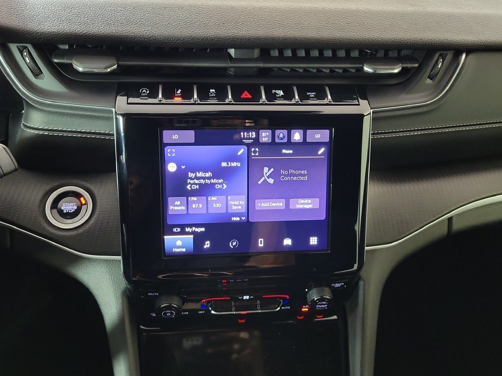 Used 2024 Jeep Grand Cherokee L Laredo RWD image 20