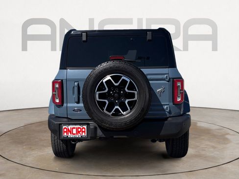 Used 2024 Ford Bronco Outer Banks AWD/4WD image 9