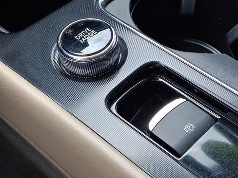 Used 2020 Lincoln Corsair AWD w/ Equipment Group 101A image 24