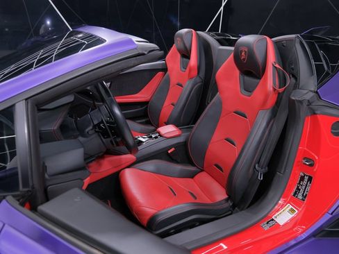Used 2021 Lamborghini Huracan EVO RWD image 14