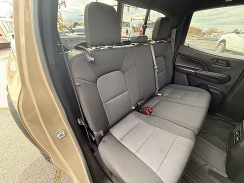 Used 2024 Chevrolet Colorado Trail Boss w/ Technology Package image 38