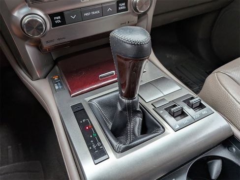 Used 2016 Lexus GX 460 image 21