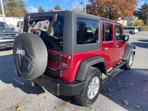 Used 2013 Jeep Wrangler Unlimited Sport image 6
