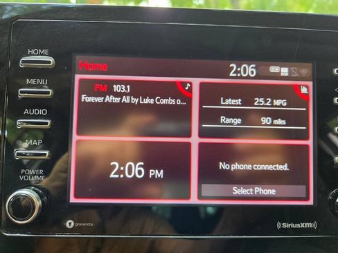 Used 2021 Toyota Camry SE FWD image 21